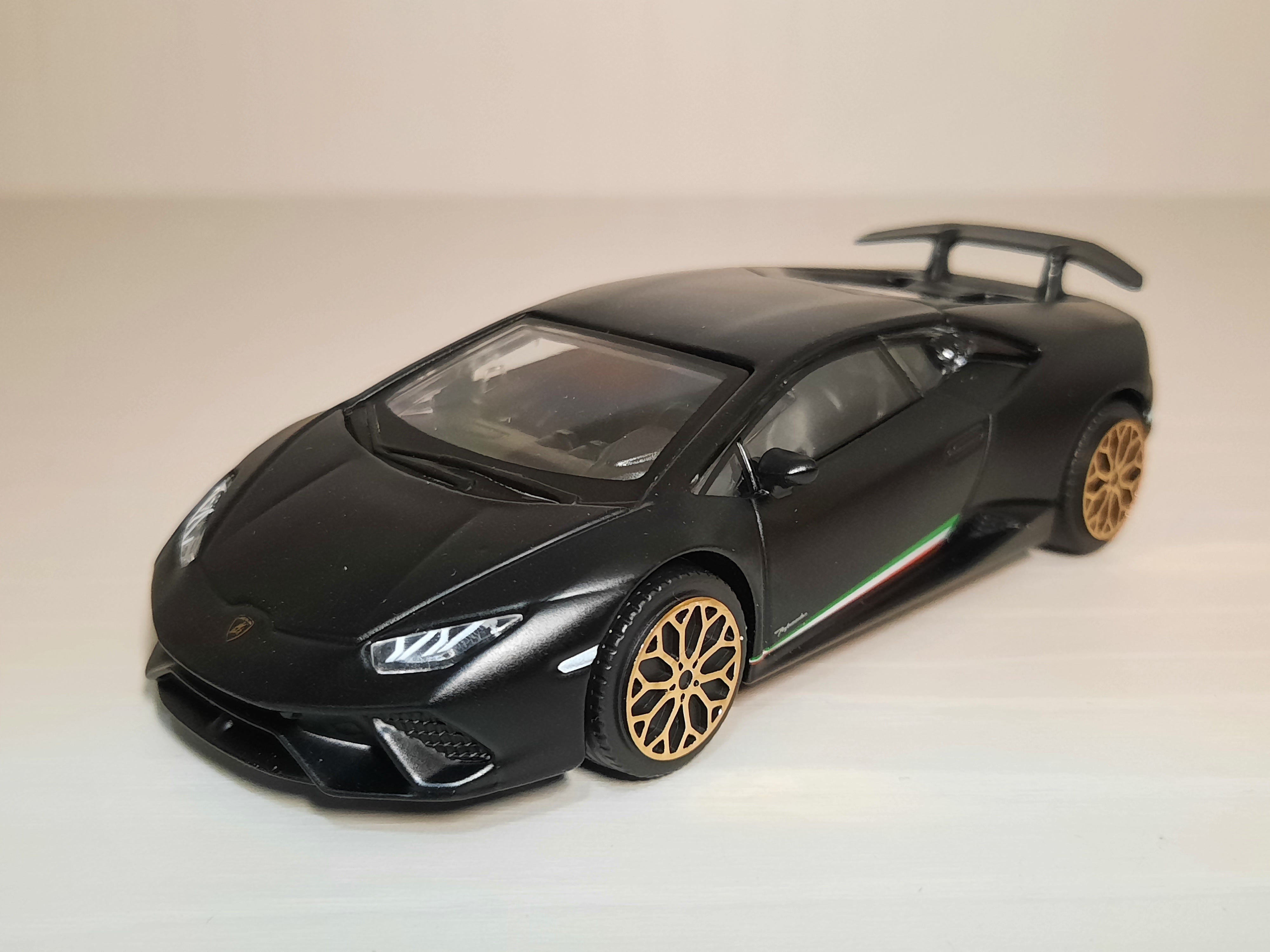 Lamborghini Huracàn Performante (nera) 1/43 Bburago