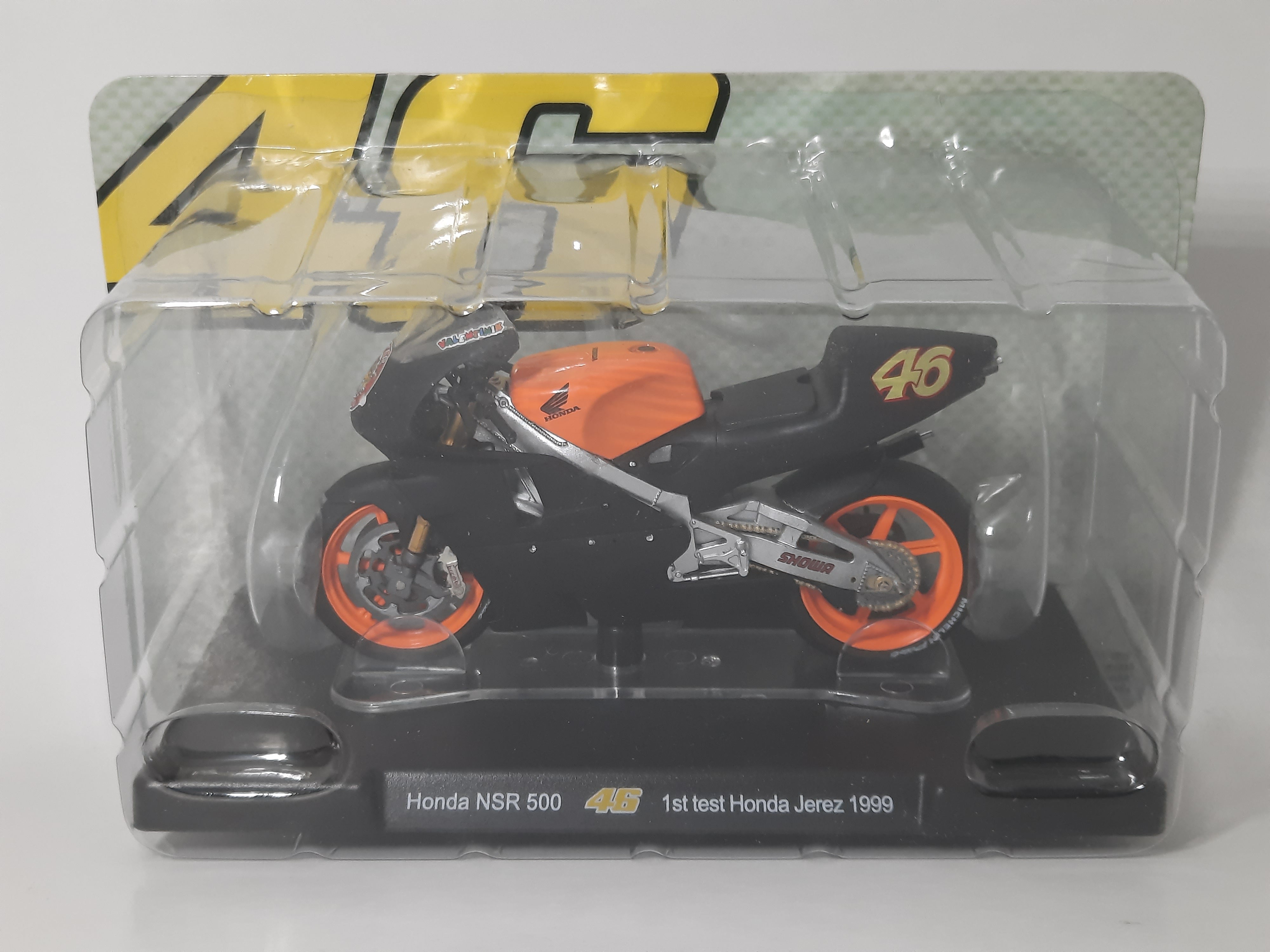 Modellino Moto Scala 1:18 Honda NSR 500 Jerez (1999) Valentino Rossi #46 Collection Magazine Models