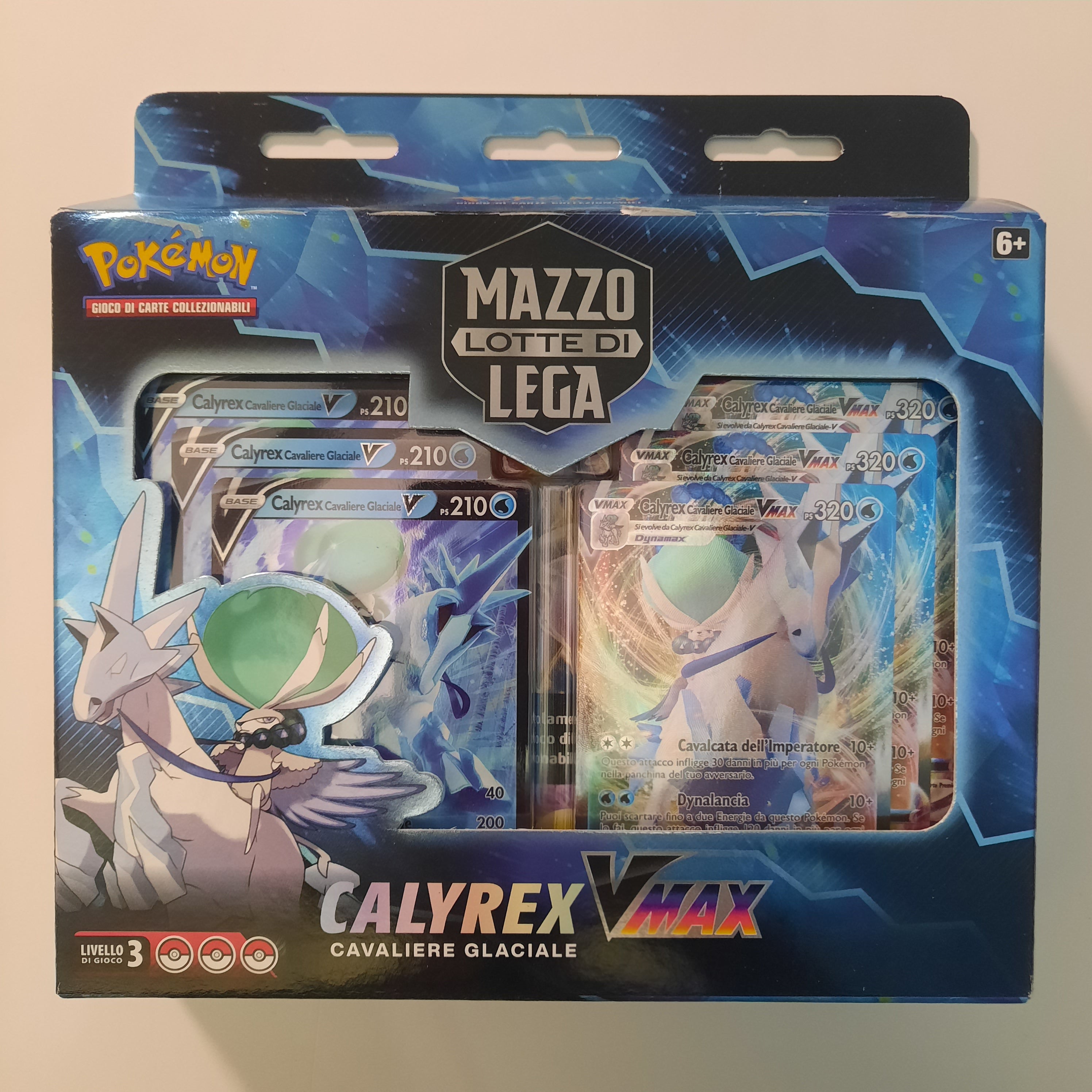 Mazzo Lotte di Lega Pokemon Regno Glaciale Calyrex Vmax Cavaliere Glaciale - Spada e Scudo ITA