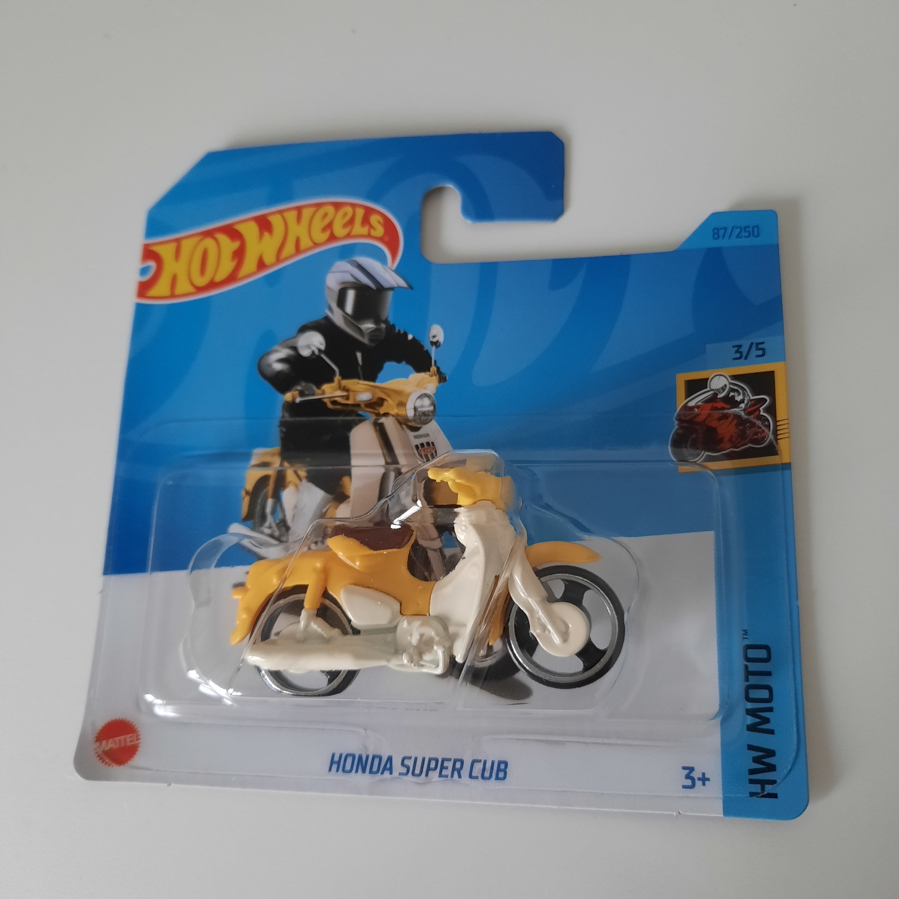 87/250 Honda Super CUB HW Moto 3/5 Hot Wheels 2024