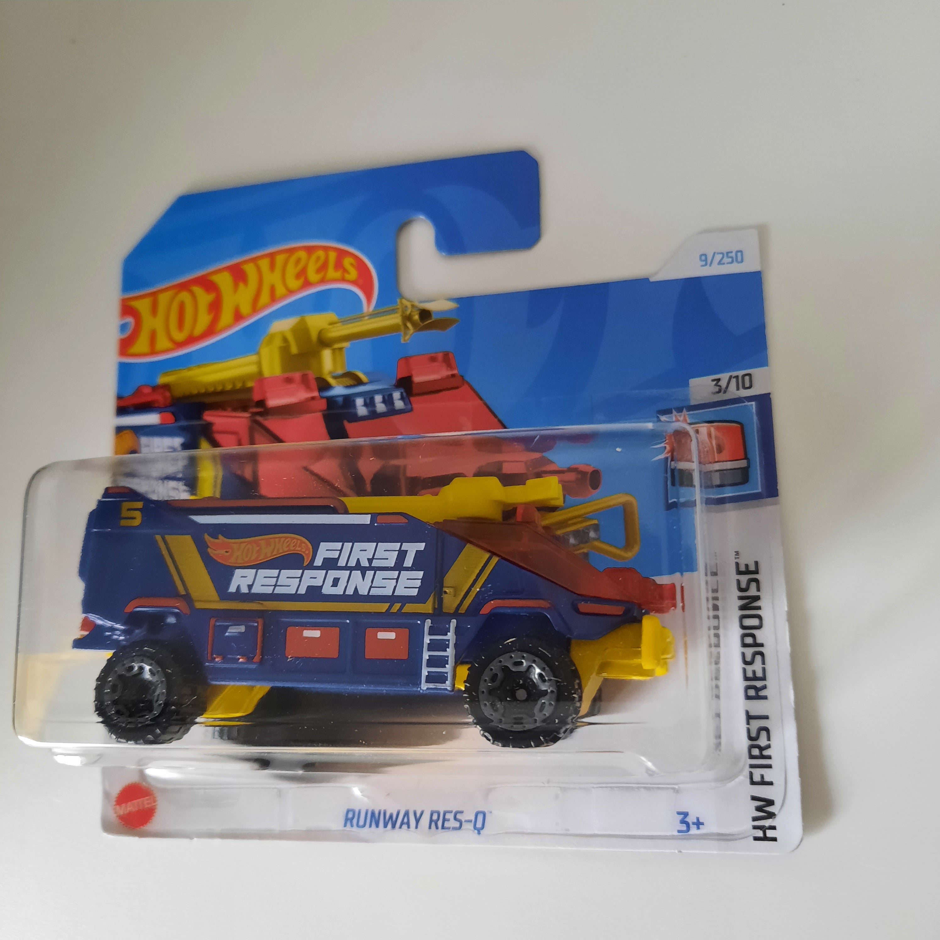 9/250 Runway Res-Q HW First Response 3/10 Hot Wheels 2024