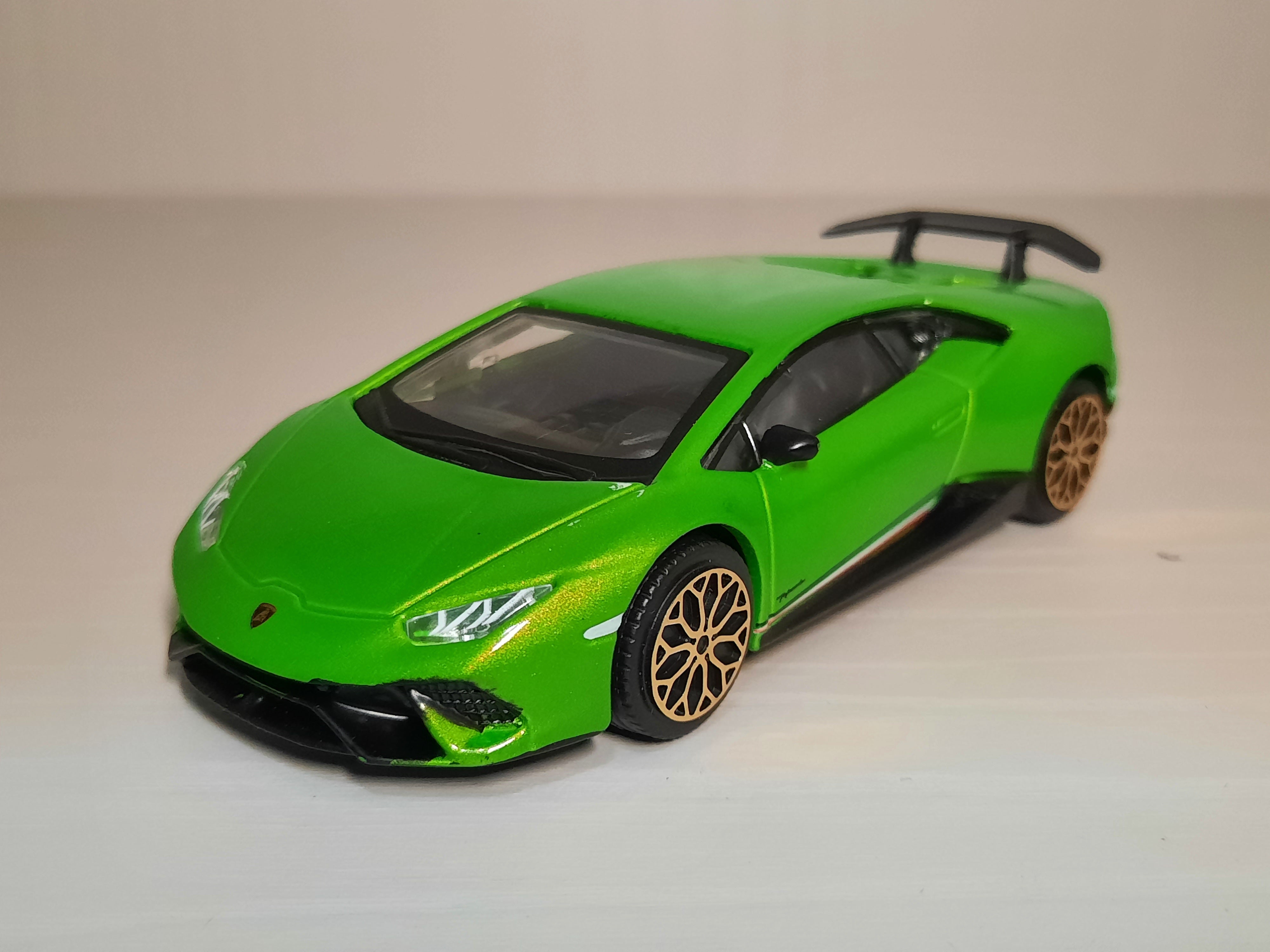 Lamborghini Huracàn Performante (verde) 1/43 Bburago