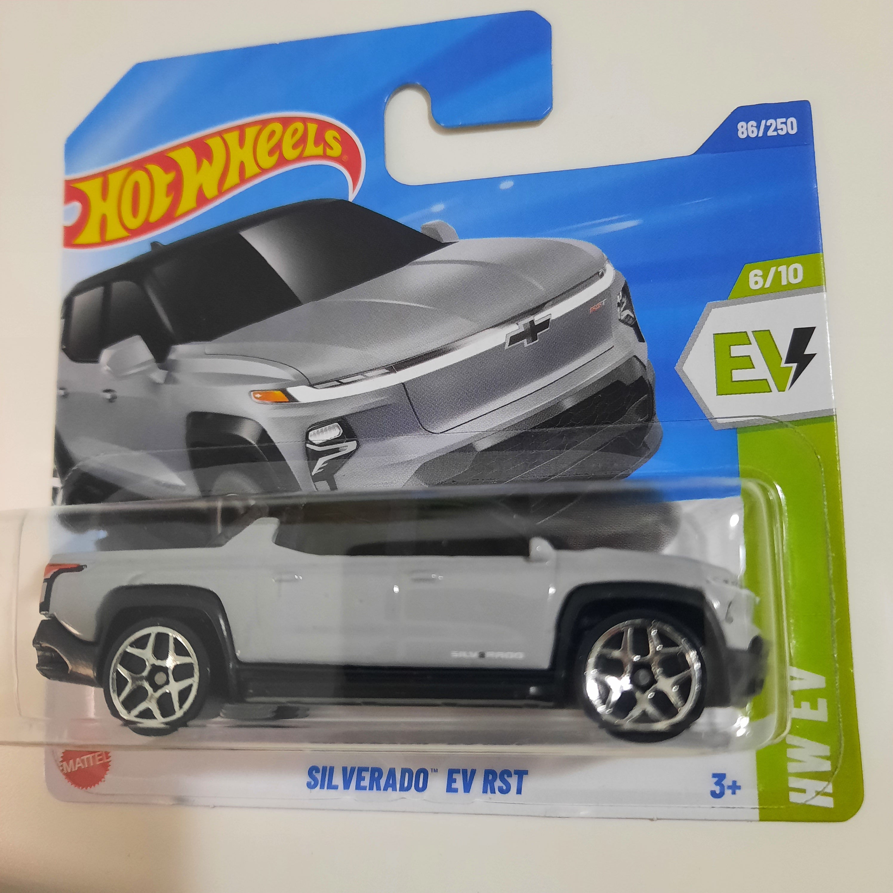 86/250 Silverado EV RST HW EV 6/10 Hot Wheels 2025